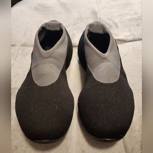 Yezzy Knit Runners Women Size 9